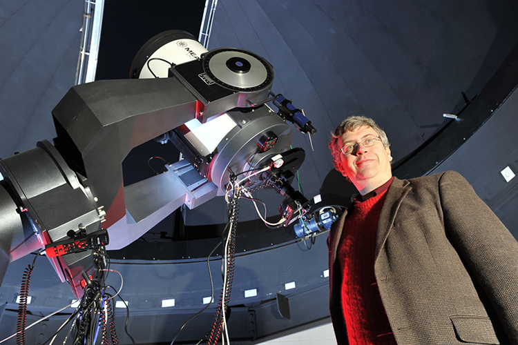 MTSU professor and astrophysicist John Wallin will lead the discussion on “Cosmic Chemistry” to begin the First Friday Star Party series for the spring. It starts at 6:30 p.m. Feb. 1 in Room 102 of Wiser-Patten Science Hall. (MTSU file photo by J. Intintoli)