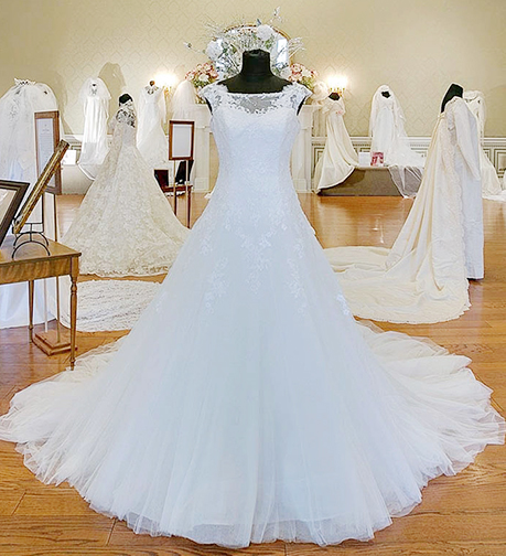 Elegant gowns with billowing trains are part of the 2016 “Wedding Dresses through the Decades” exhibit, a partnership event from MTSU’s Department of Human Sciences and Oaklands Mansion in Murfreesboro. The exhibit will be open from Jan. 10 through March 6 at the mansion, located at 900 N. Maney Ave. in Murfreesboro. (Photo submitted)