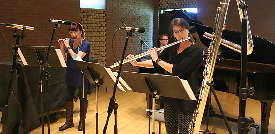 From left to right, MTSU School of Music faculty members Rebecca Murphy on flute, Windell Little on piano, and Deanna Little on flute perform a song from “The Dolly Project” for the Live in Studio C program for Nashville Public Radio’s WFCL-FM Classical 91.1. (Photo courtesy of Nina Cardona/Nashville Public Radio)