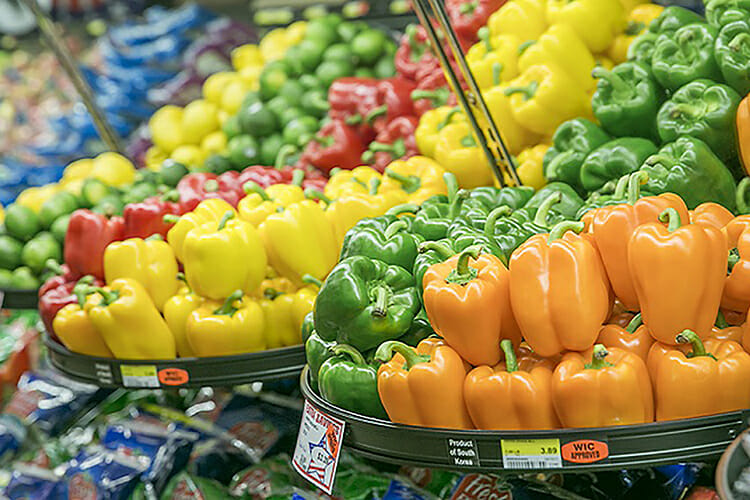 Fresh vegetables sit on the shelves of the commissary at the U.S. Army’s Camp Zama, Japan, during a 2017 Healthy Lifestyles event in this file photo. MTSU dietetics students are providing free personalized nutrition counseling for the community each Thursday through April 19. (U.S. Army photo by Honey Nixon)