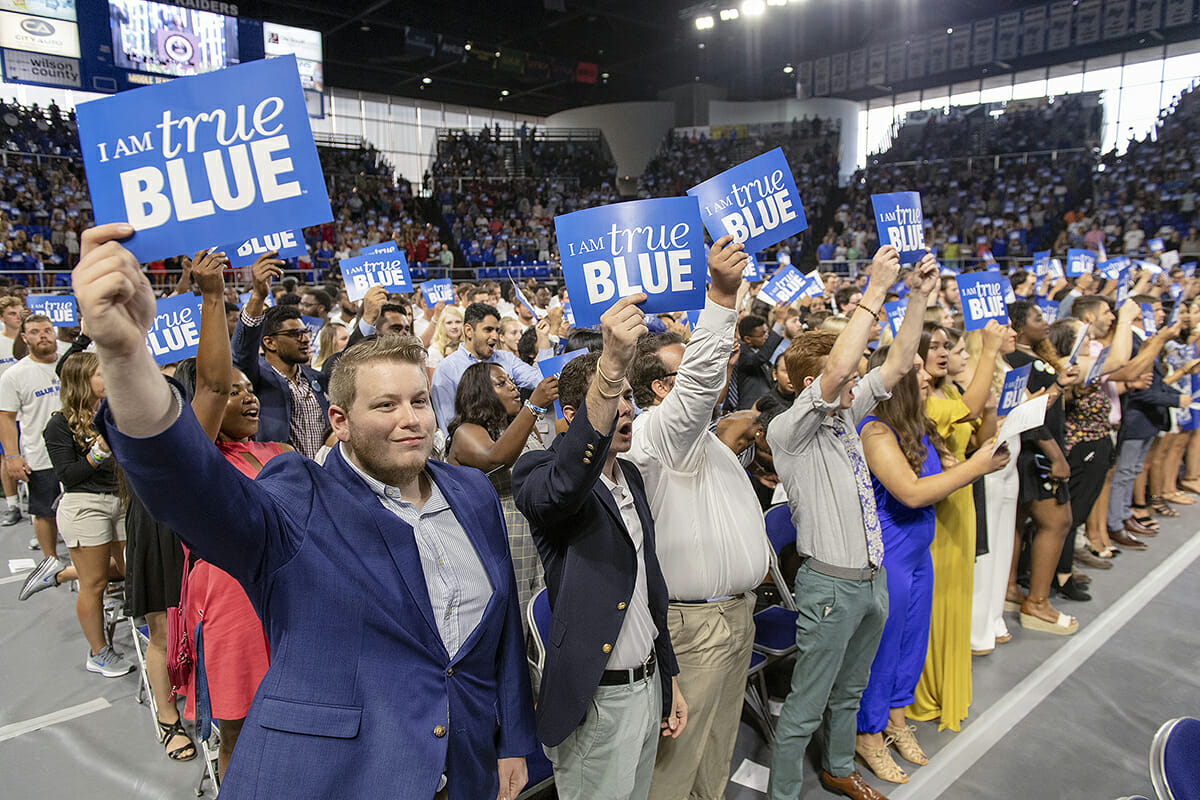 MTSU’s new and returning students and the entire audience recite the True Blue Pledge during Convocation in August 2018 in Murphy Center. This year’s Convocation will be held at 5 p.m. Saturday, Aug. 24. (MTSU file photo by Andy Heidt)