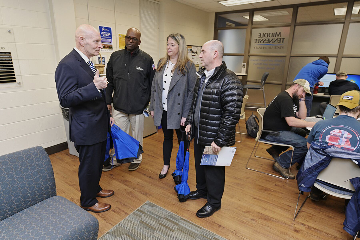 Delta Airlines Veterans Business Resource officials tour the Daniels Veterans Center.