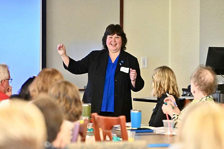 Carol Swayze, EXL director in the University College, makes a point during a best practices session at the EXL Institute June 11 in the Walker Library’s Learning, Teaching and Innovative Technologies Center. (MTSU photo by J. Intintoli)
