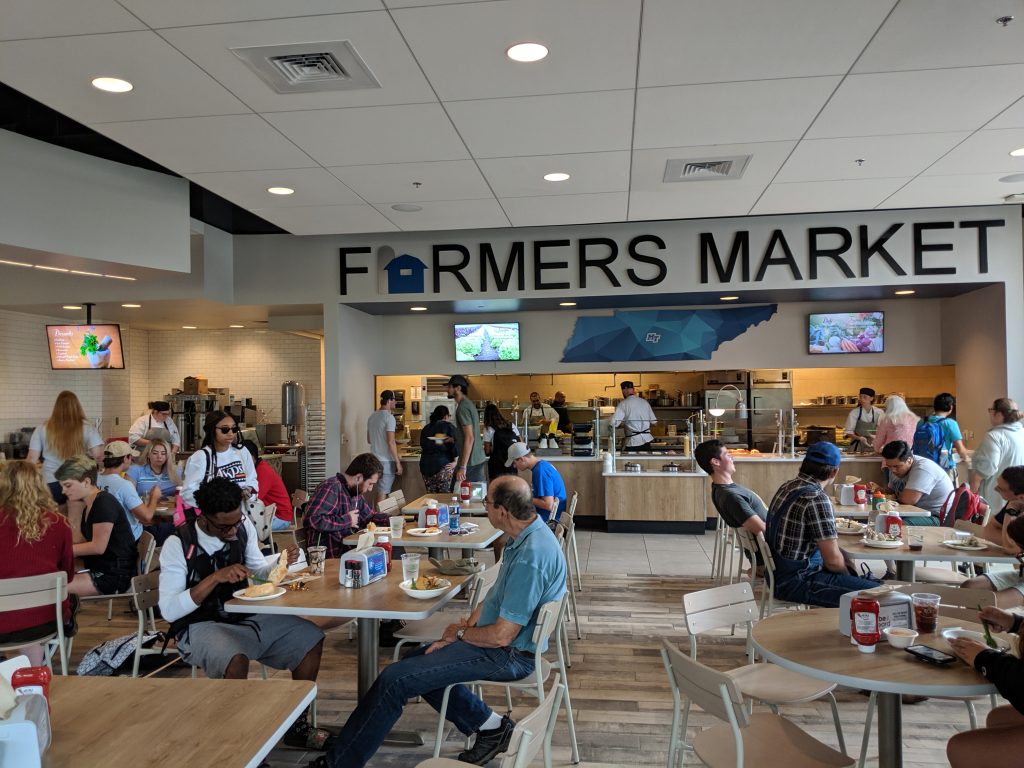 Students and faculty gather in the popular new Farmers Market Dining Hall.