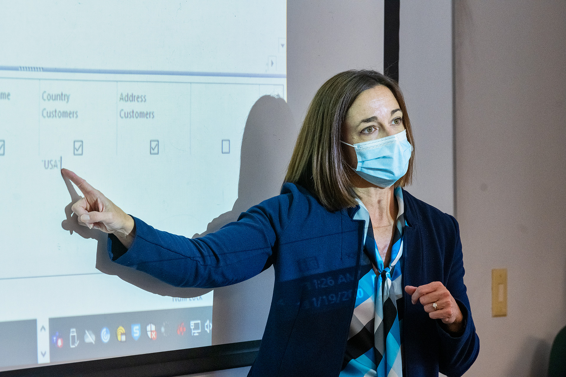 Andrea Kelton, Accounting faculty, teaching in Business and Aerospace Building (BAS). (Photo: Andy Heidt)