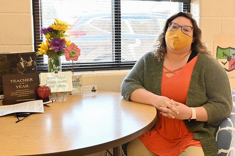 Stefanie Edgell, Middle Tennessee State University alumna and fifth-grade teacher at Christiana Elementary School, discussed winning the Teacher of the Year Award in her classroom on March 10, 2021. (MTSU photo by Stephanie Barrette)
