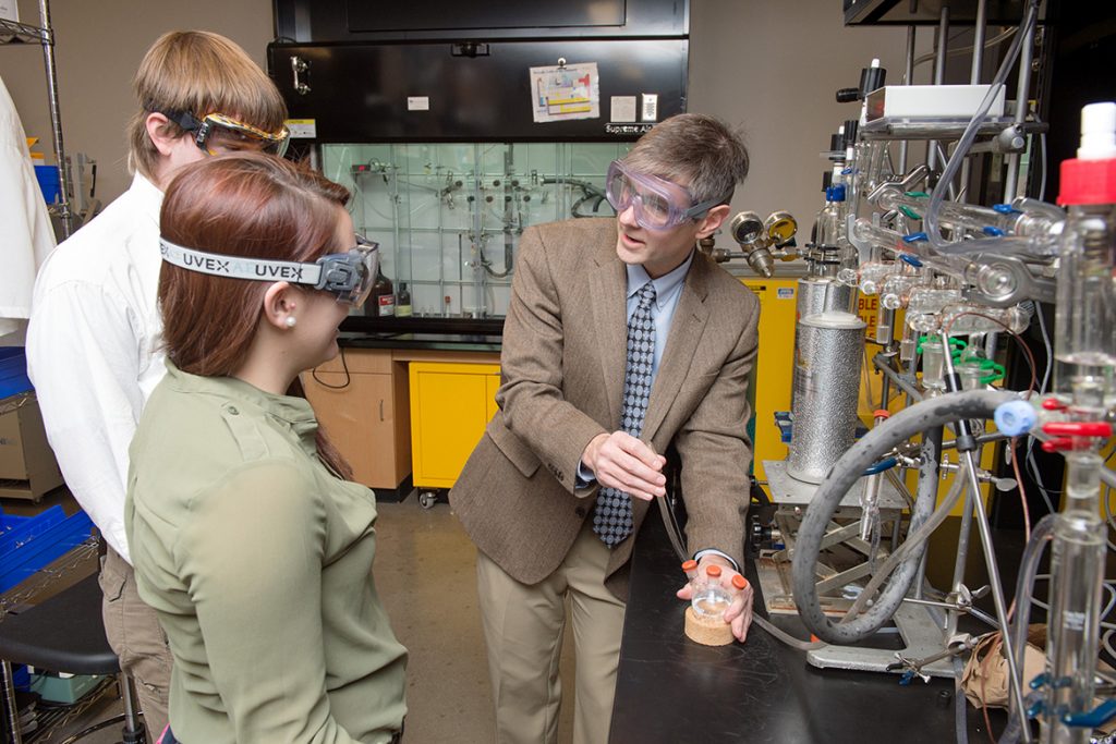 While interim dean for the Middle Tennessee State University College of Basic and Applied Sciences, Greg Van Patten, right, took time out to show prospective students equipment in the Science Building and explain how experiments can lead to discoveries in the chemistry laboratory. Van Patten was named permanent dean in 2022 by Provost Mark Byrnes. (MTSU file photo by J. Intintoli)