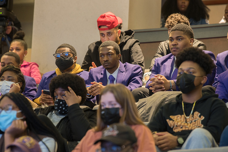 MTSU students listen intently as comedian and social commentator D.L. Hughley gives keynote remarks Thursday, Feb. 3, inside the State Farm Lecture Hall in the Business and Aerospace Building. Hughley gave his address as part of MTSU’s Black History Month activities. (MTSU photo by James Cessna)