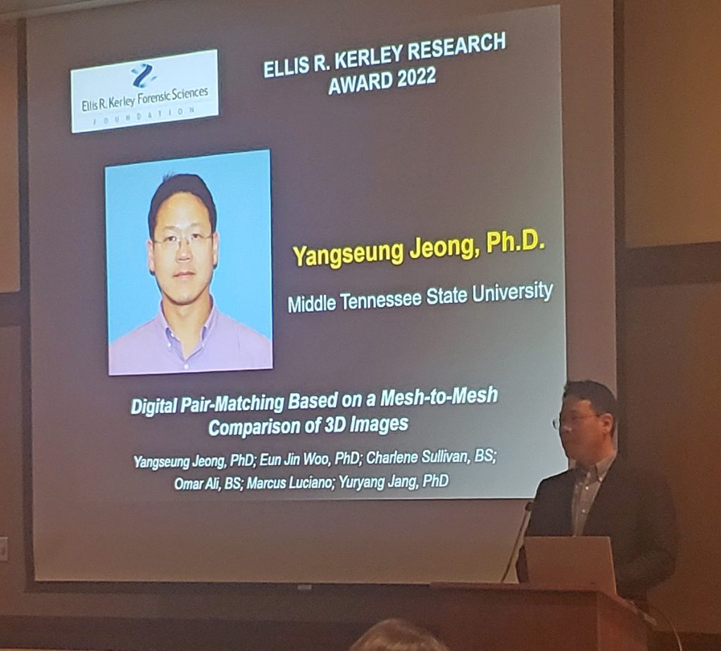 MTSU assistant professor Yangseung Jeong thanks the Ellis R. Kerley Forensic Sciences Foundation after the organization announced that he won the 2022 Ellis R. Kerley Research Award during the American Academy of Forensic Sciences 2022 Scientific Conference at the Sheraton Grand Seattle in Seattle, Wash. Jeong received $250 and will receive a plaque at the 2023 conference and present his winning research at a special event. (Submitted photo/American Academy Forensic Sciences)