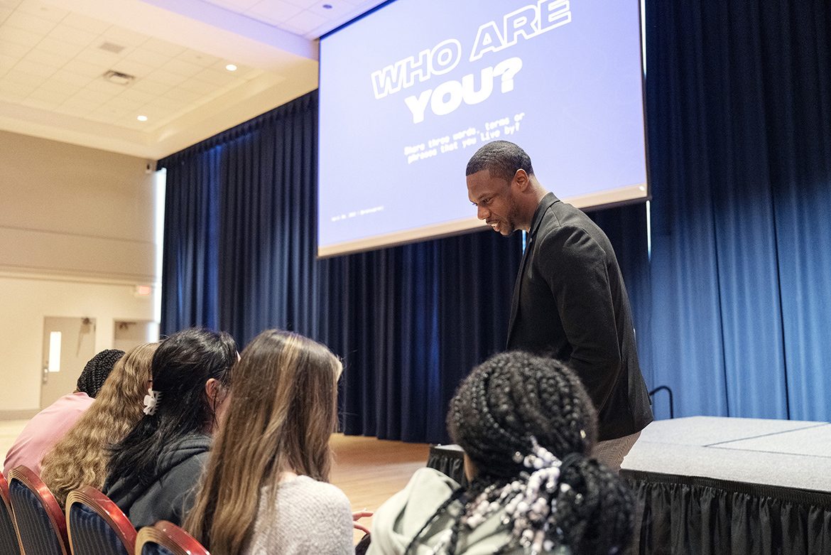 Troy Jones, CEO of StatusPRO, a sports technology company combining pro athlete data with augmented and virtual reality experiences, chats with Blackman High School students Wednesday, April 6, in the Tennessee Room of the James Union Building. Jones later gave a keynote address to MTSU students as part of the university's Financial Literacy Week events. (MTSU photo by Andy Heidt)