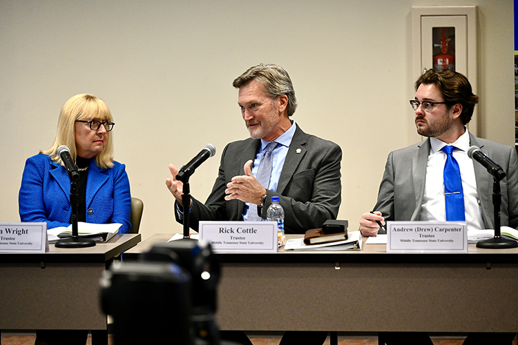 MTSU Faculty Trustee Rick Cottle makes a point during the Sept. 13 Board of Trustees meeting held at the Miller Education Center on Bell Street. At left is Trustee Pam Wright and at right is Student Trustee Andrew “Drew” Carpenter. (MTSU photo by J. Intintoli)