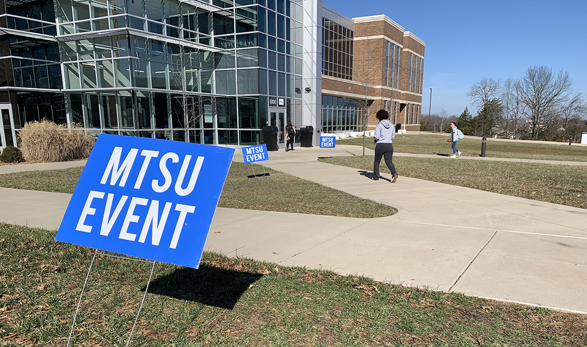 Signs outside the Hiatt-Spivey Center on the Motlow State Community College campus in Smyrna, Tenn., guide students to the Middle Tennessee State University Promise Tour event Tuesday, Jan. 24. A large turnout of students — prospective transfers — met MTSU faculty and staff to discuss programs and apply to the Murfreesboro university. MTSU also met with Volunteer State and Nashville State students this week. Qualifying students must apply by Feb. 15 to be considered for a guaranteed transfer scholarship — $3,000 per year. (MTSU photo by James Cessna)
