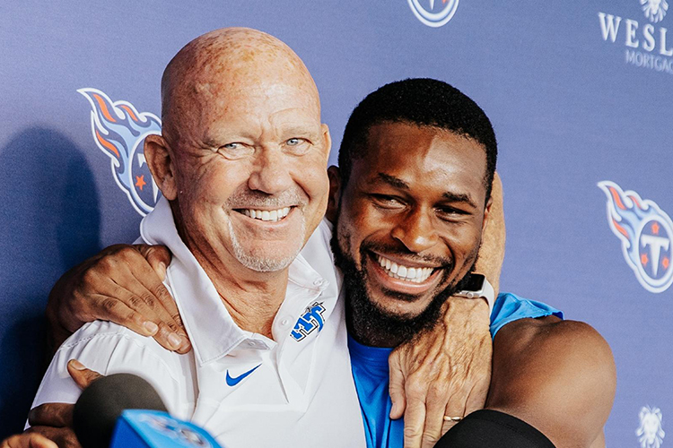 Former MTSU football standout Byard makes significant gift to Build Blue  campaign – MTSU News