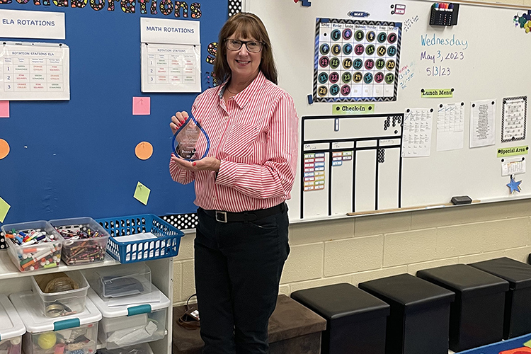 Middle Tennessee State University presented Donna Karrh, fourth-grade teacher at Northfield Elementary in Murfreesboro, Tenn., with a Mentor Teacher of Excellence award for her work mentoring MTSU education students, on May 3, 2023. (MTSU photo by Shannon Harmon)