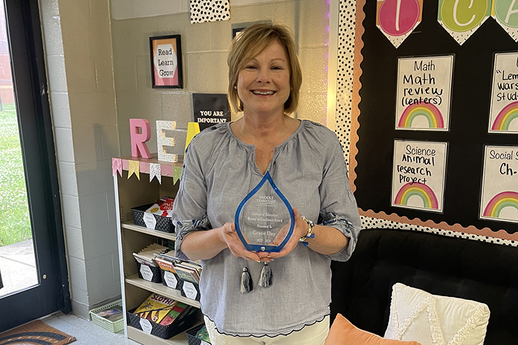 Middle Tennessee State University presented Grace Day, early childhood education teacher at Rock Springs Elementary in La Vergne, Tenn., with a Mentor Teacher of Excellence award for her work mentoring MTSU education students, in May 2024. (Submitted photo)