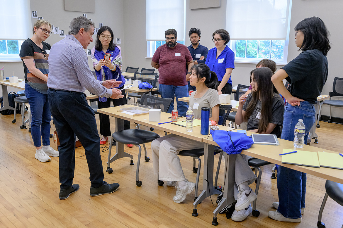 Jorge Christen, outreach manager with Qureca, a global provider of quantum resources, leads a workshop held July 22-24 in Wiser-Patten Science Hall on the Middle Tennessee State University campus in Murfreesboro, Tenn. MTSU students and faculty and area high school students and teachers attended the hands-on event. (MTSU photo by J. Intintoli)