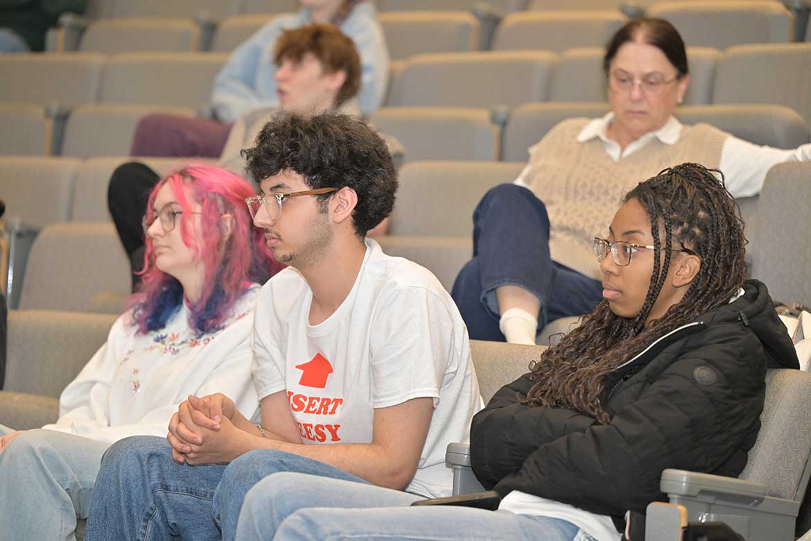Students from the Scott Borchetta College of Media and Entertainment listen to guest speaker Warren Zanes as he talks about his 2023 book “Deliver Me from Nowhere: The Making of Bruce Springsteen’s Nebraska,” which focuses on Bruce Springsteen’s 1982 album “Nebraska.” (MTSU photo by James Cessna) 
