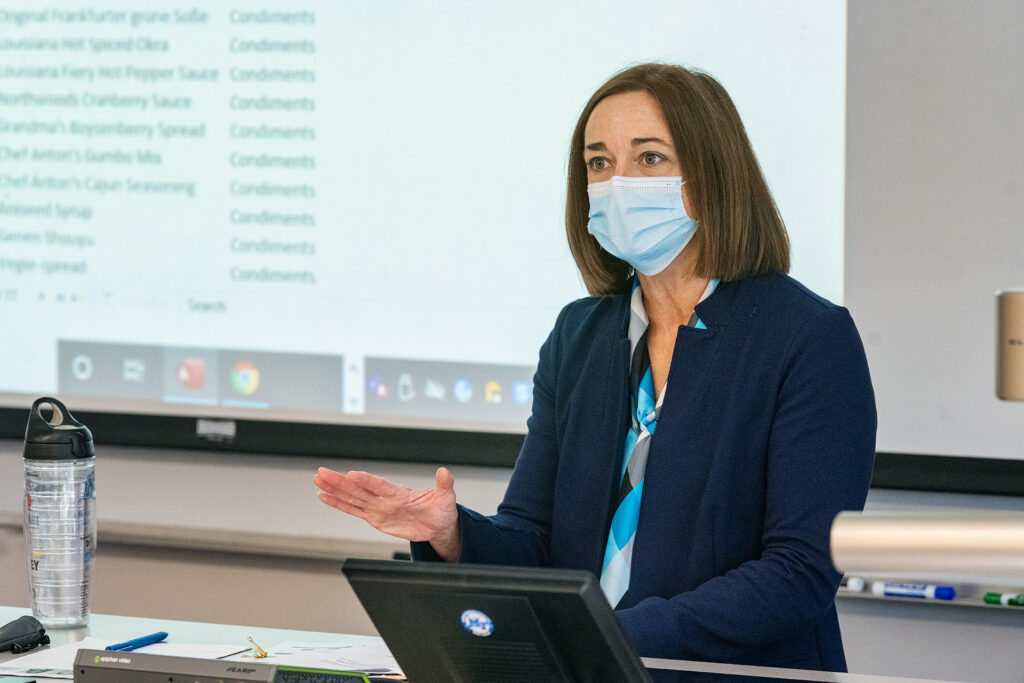 Andrea Kelton, Accounting faculty, teaching in Business and Aerospace Building (BAS). (Photo: Andy Heidt)