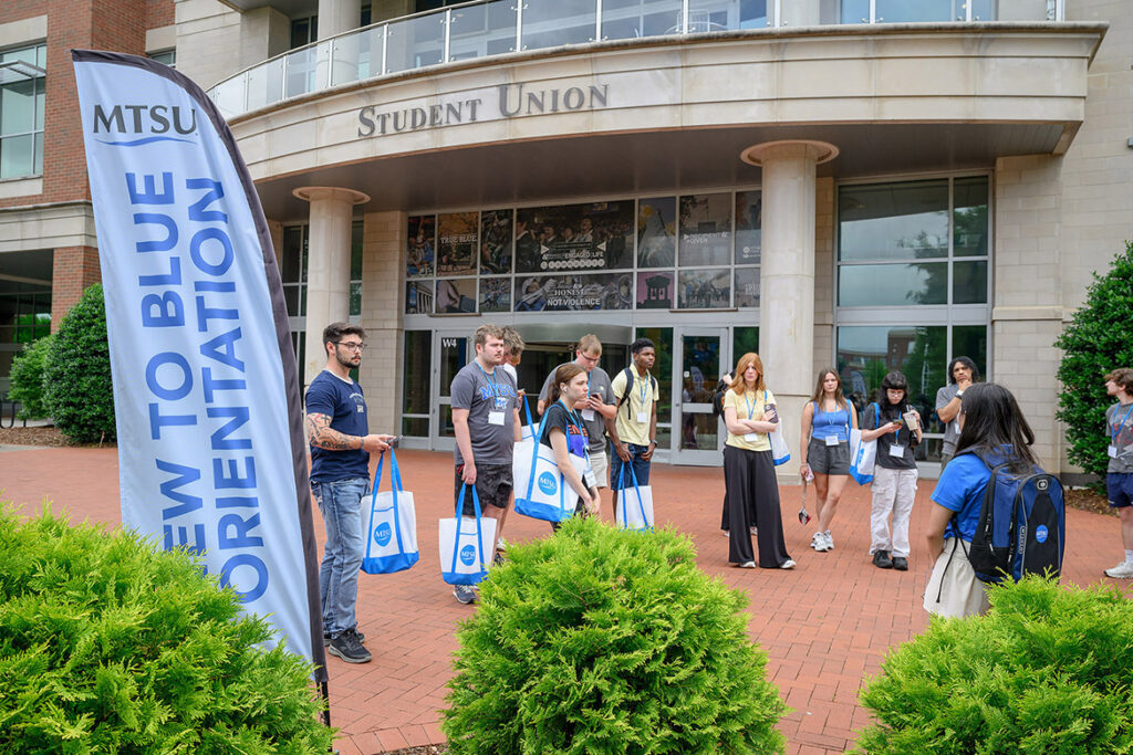 New to Blue is Middle Tennessee State University’s mandatory stu dent orientation program for incoming freshmen and transfer students. The daylong program, held weekly throughout the summer, assists students with registration and campus tours, and provides information about university resources. Learn more at https://www.mtsu.edu/orientation/. (MTSU photo by J. Intintoli)