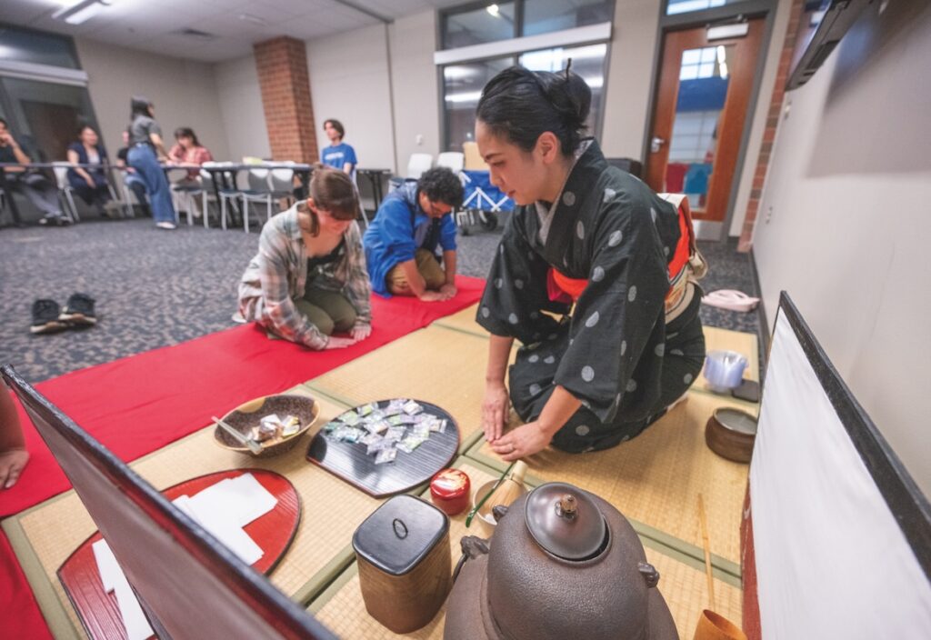 Students learning the art and etiquette of Japanese tea ceremonies (MTSU photo by Cat Curtis Murphy)